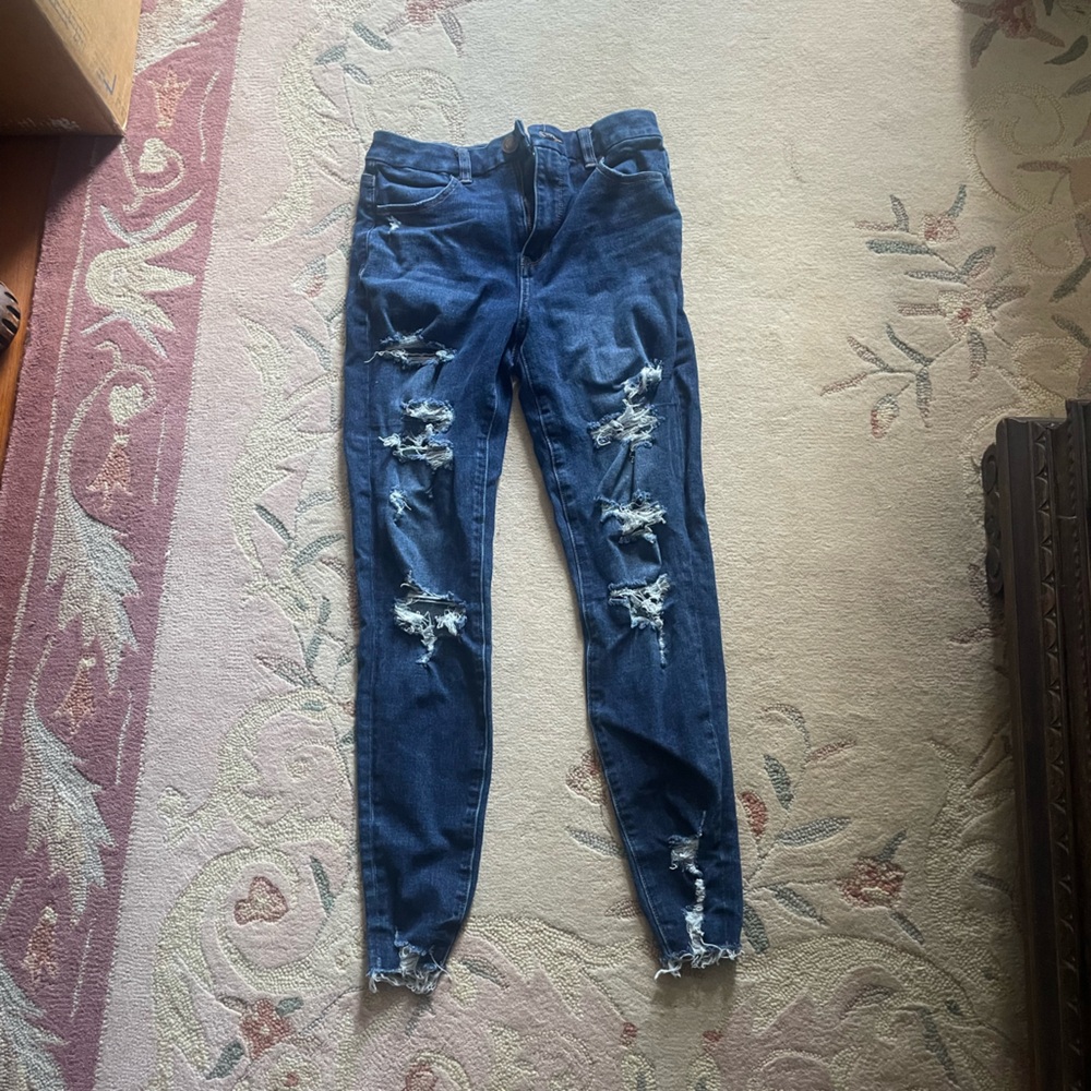 american eagle ripped jeans